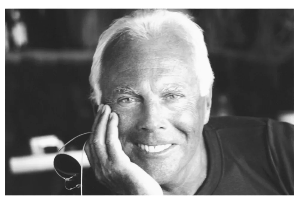 Het indrukwekkende leven van Giorgio Armani krijgt eigen serie