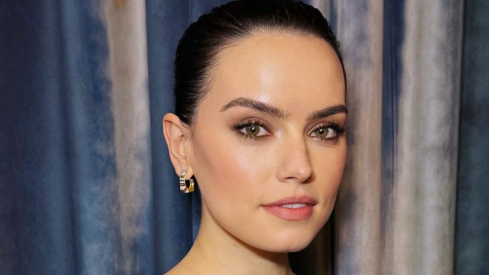 Daisy Ridley duikt de dieperik in voor de gloednieuwe serie 'Voyage to the Bottom of the Sea'