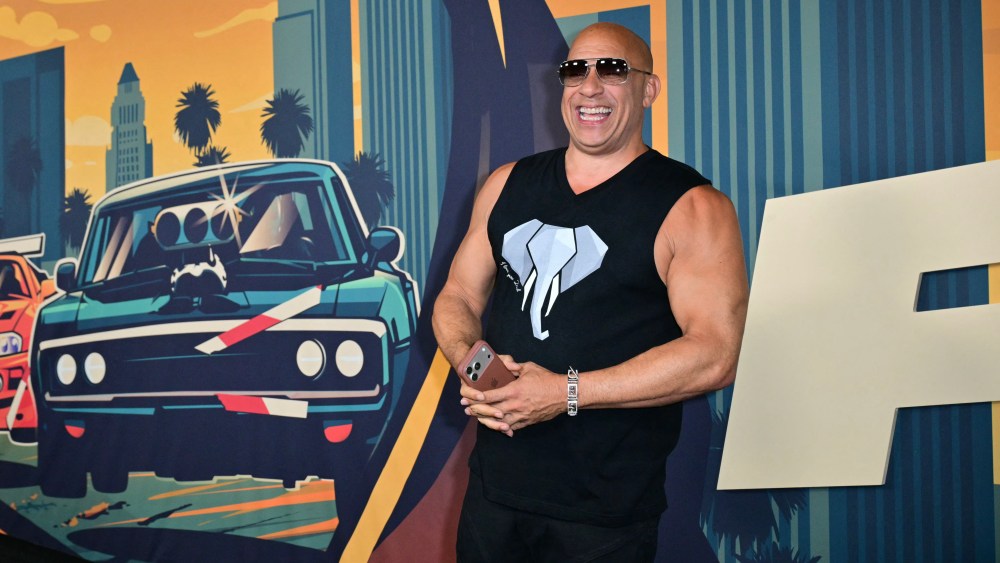 Vin Diesel pinkt een traan weg: Alles wat we weten over Fast Forever